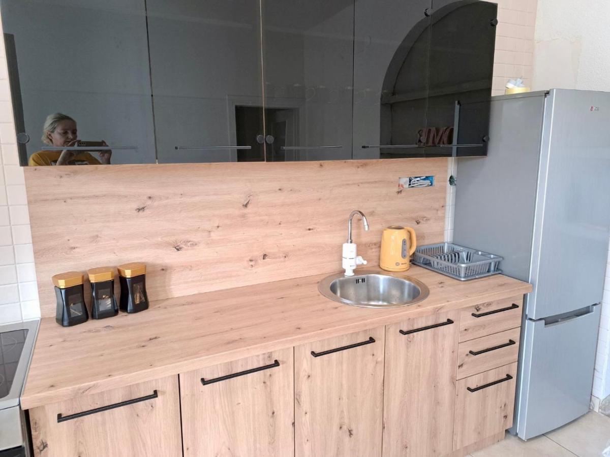 Apartment Vujcic Donji Okrug  Exteriör bild
