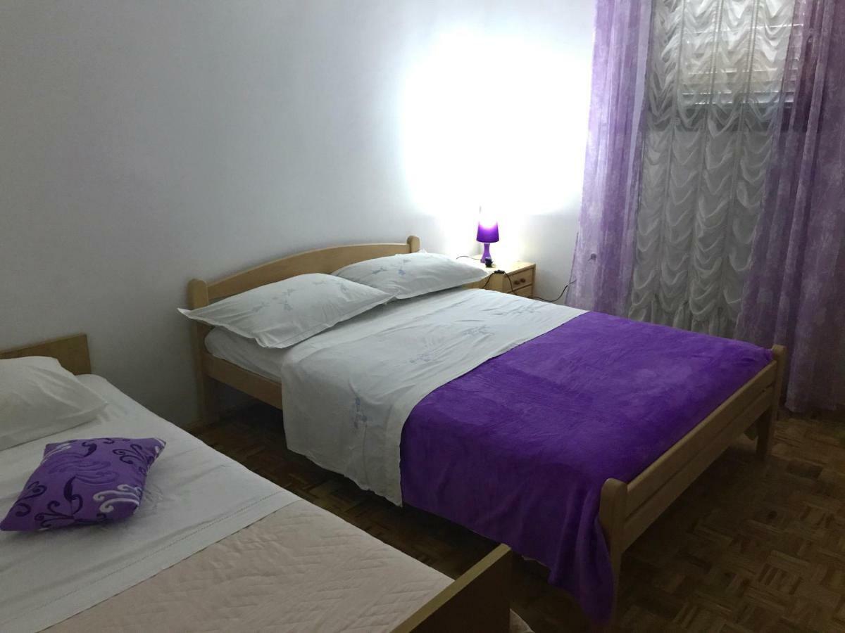 Apartment Vujcic Donji Okrug  Exteriör bild